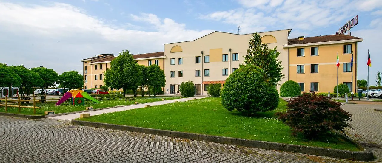 ****  Una Hotels Occhiobello Italy