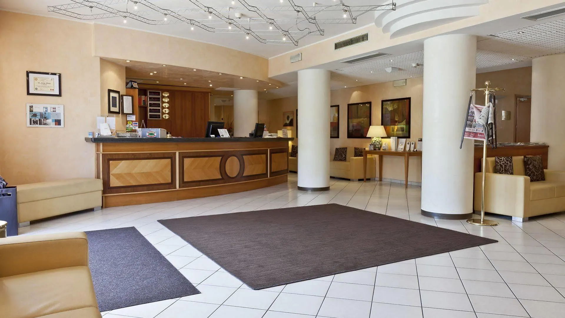 Una Hotels Occhiobello 4*,